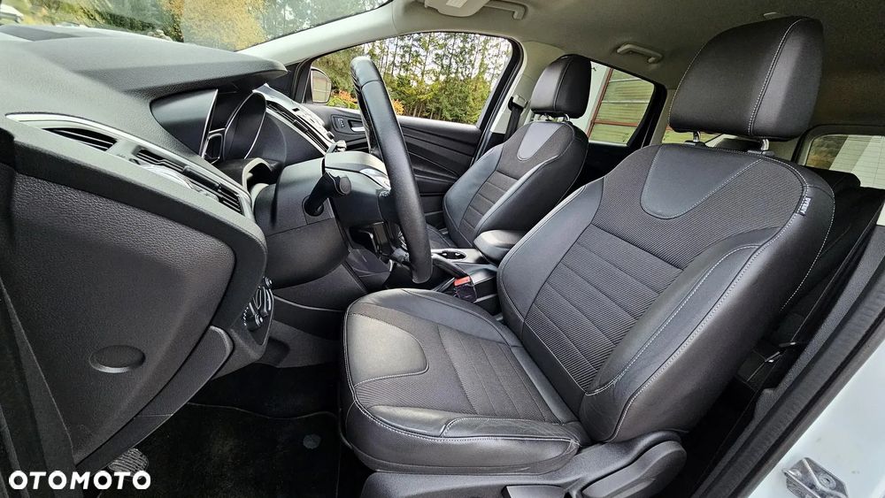 Ford Kuga 2.0 TDCi 4x4 Trend - 24