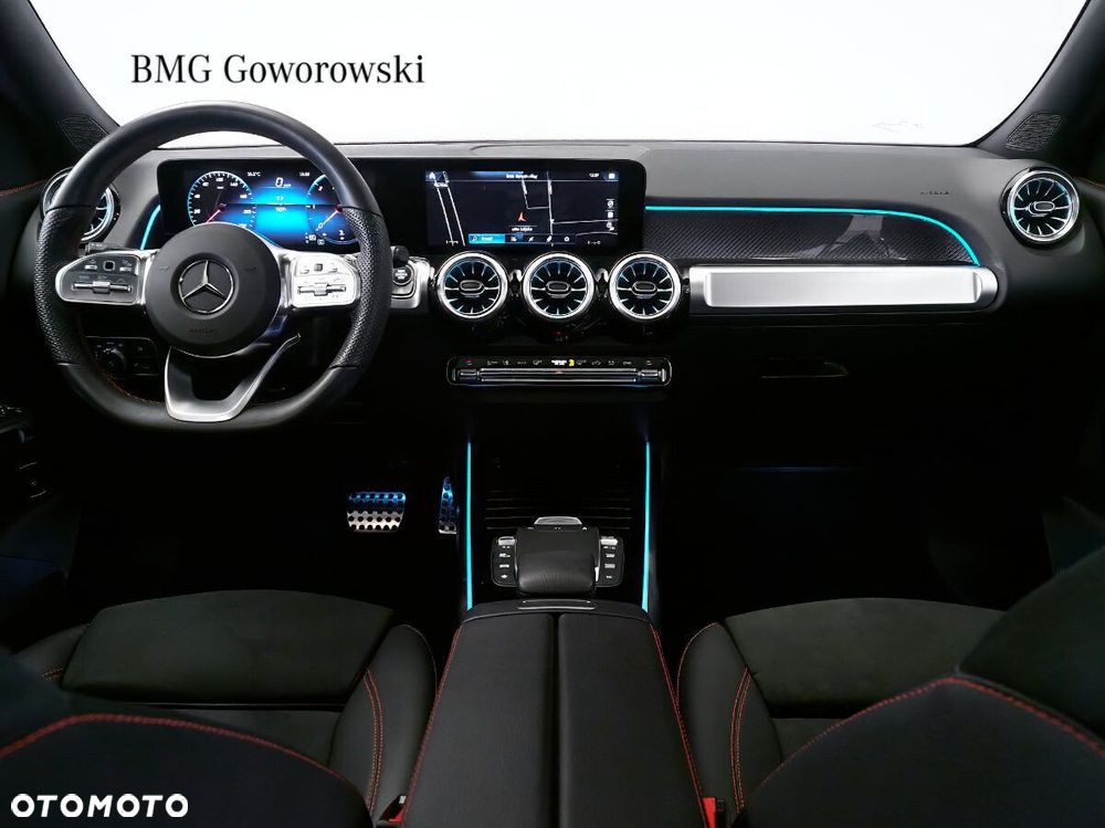 Mercedes-Benz GLB - 11