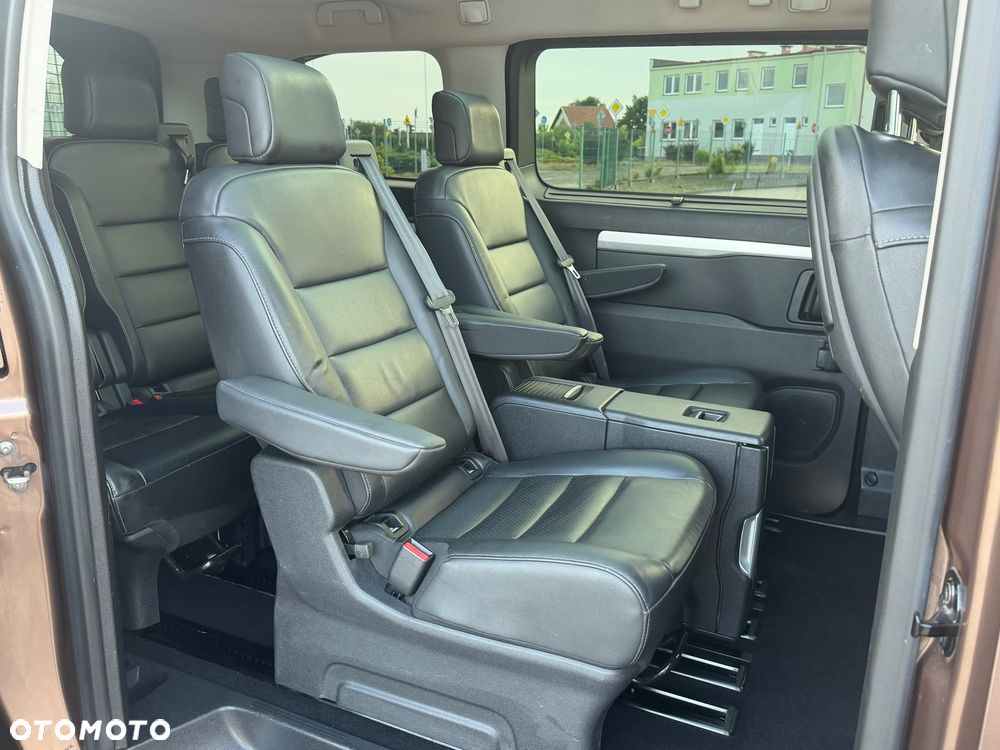 Toyota Proace Verso 2,0-l-D-4D L1 (7-Si.) Autm Executive - 30