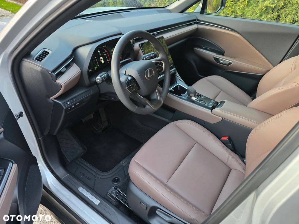 Lexus LBX FWD Original Edition - 9