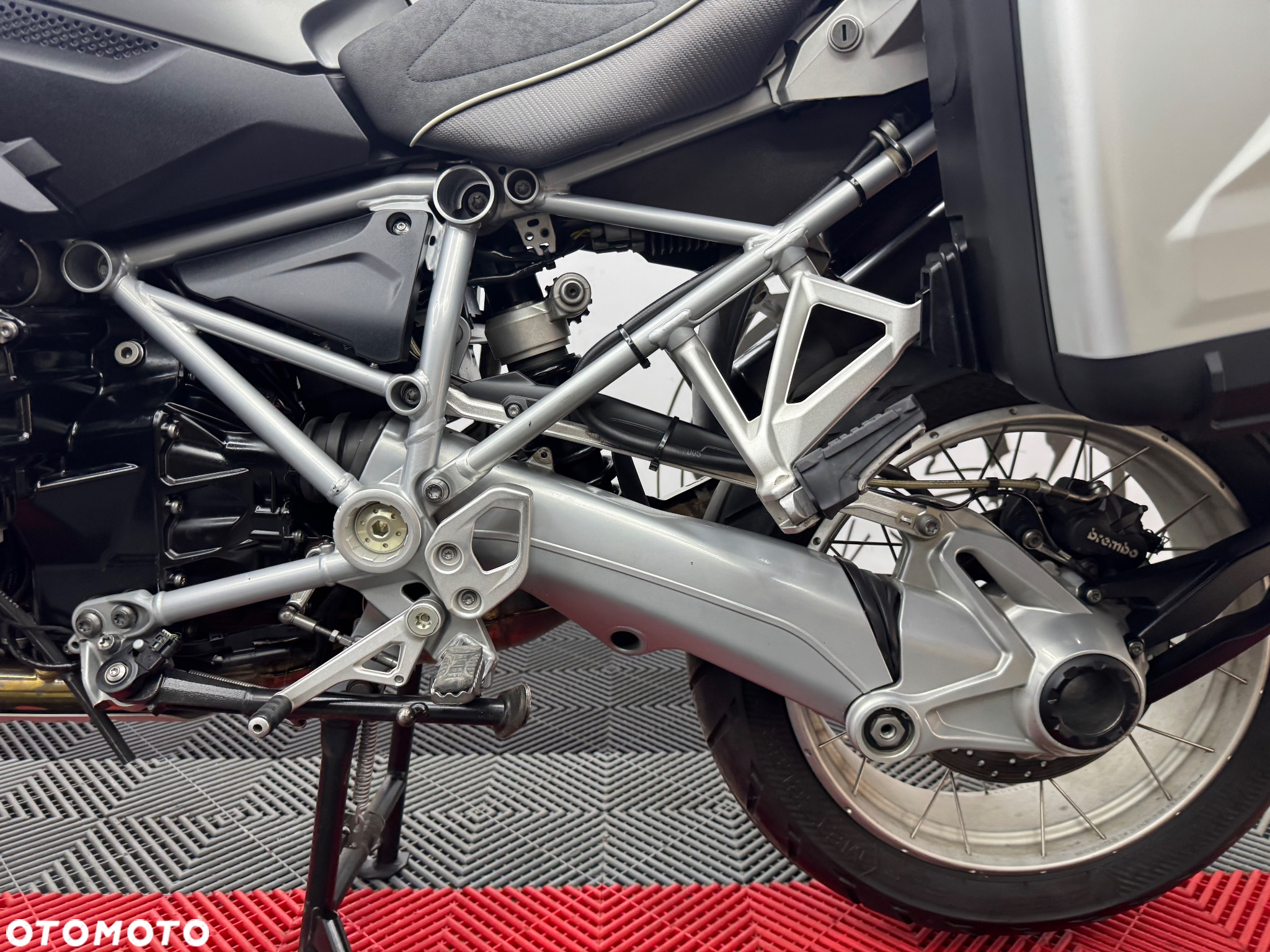 BMW R - 18