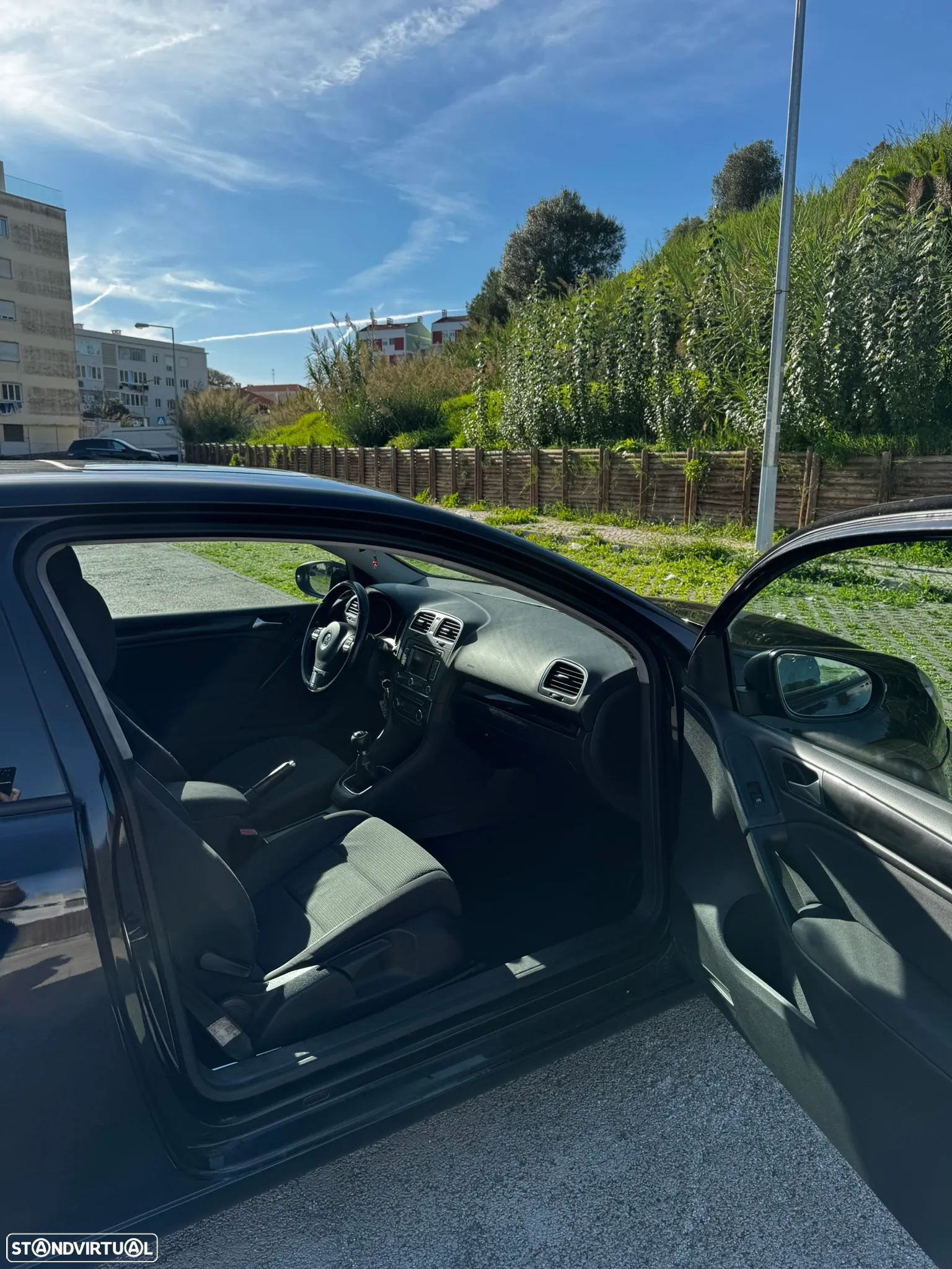 VW Golf 1.6 TDi Confortline - 16