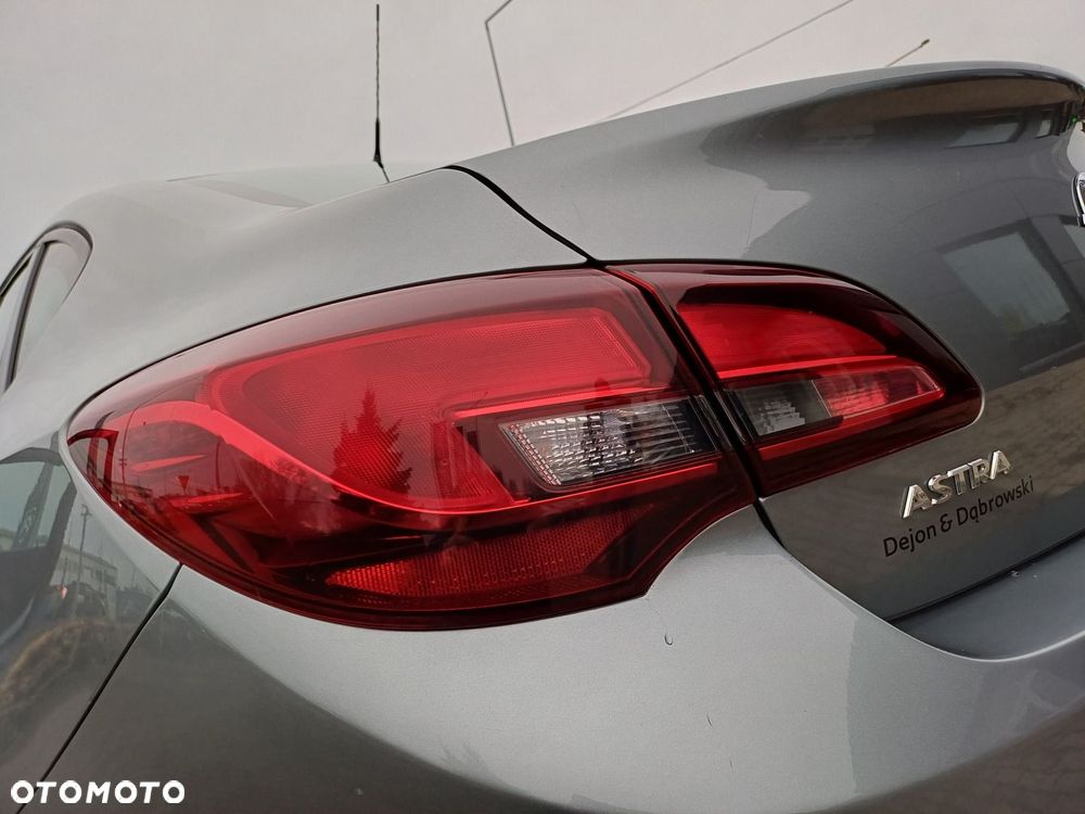 Opel Astra - 11