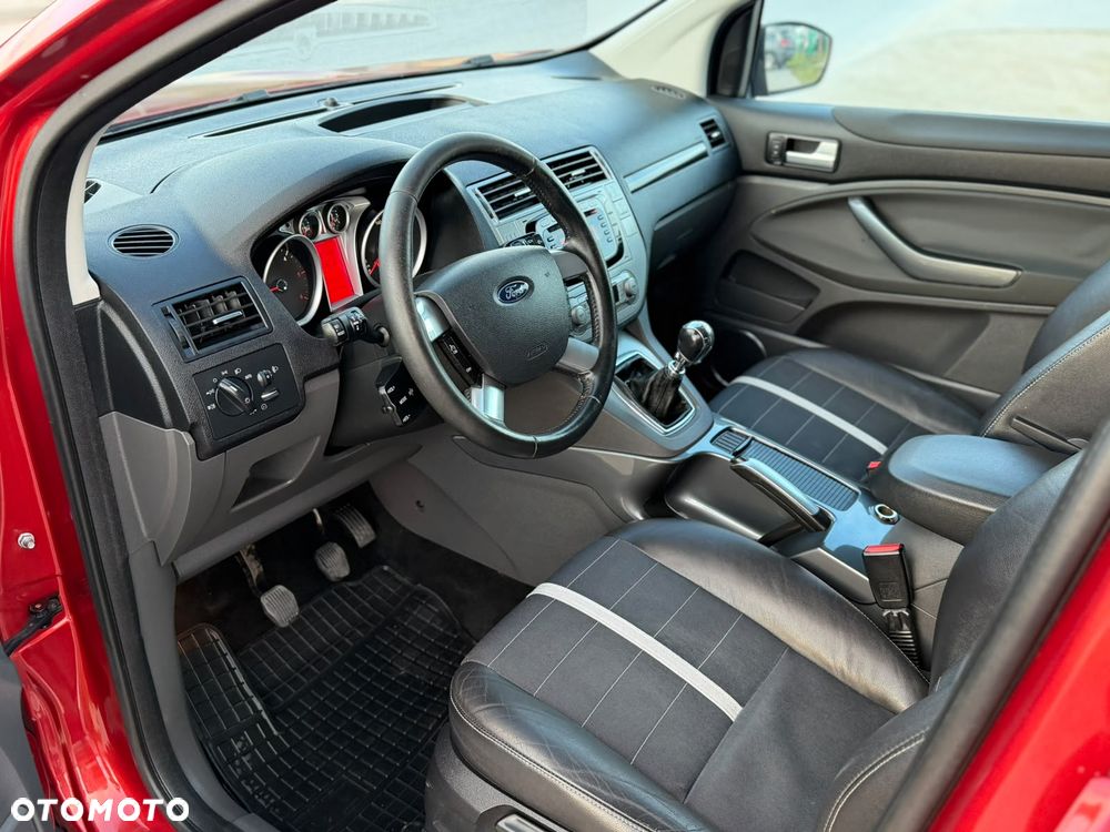 Ford Kuga - 13