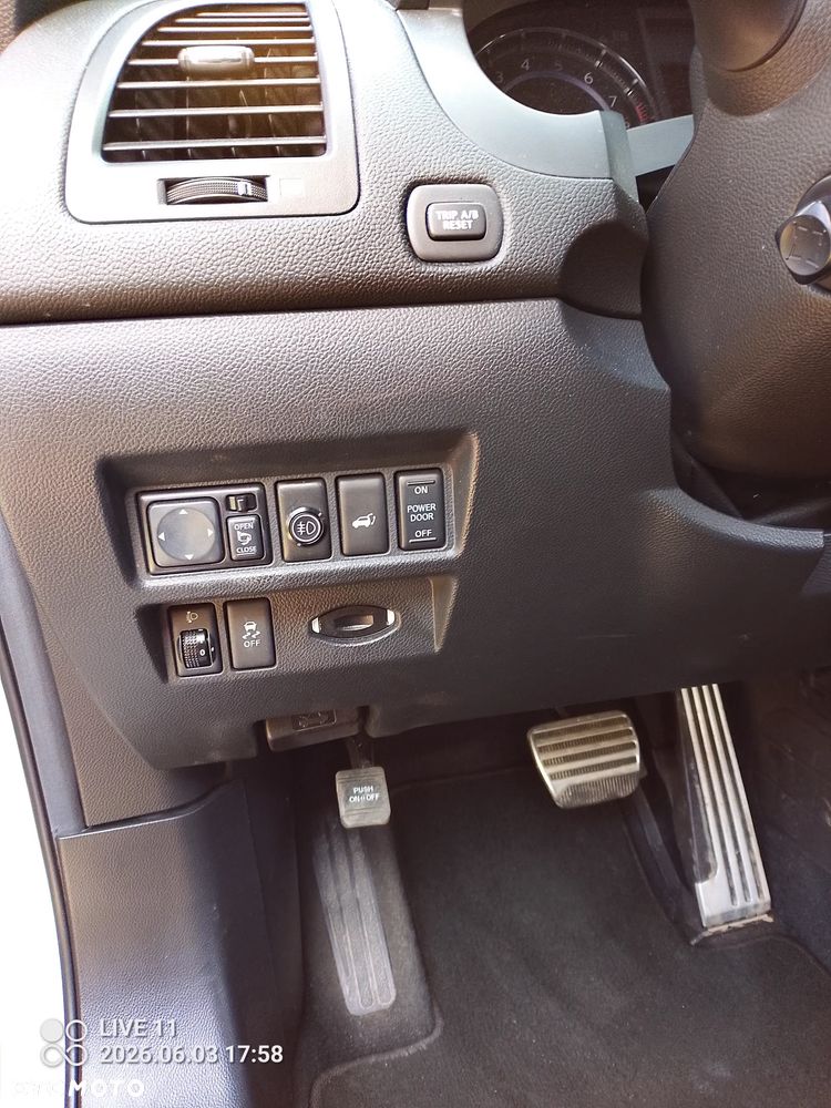 Infiniti QX70 - 13