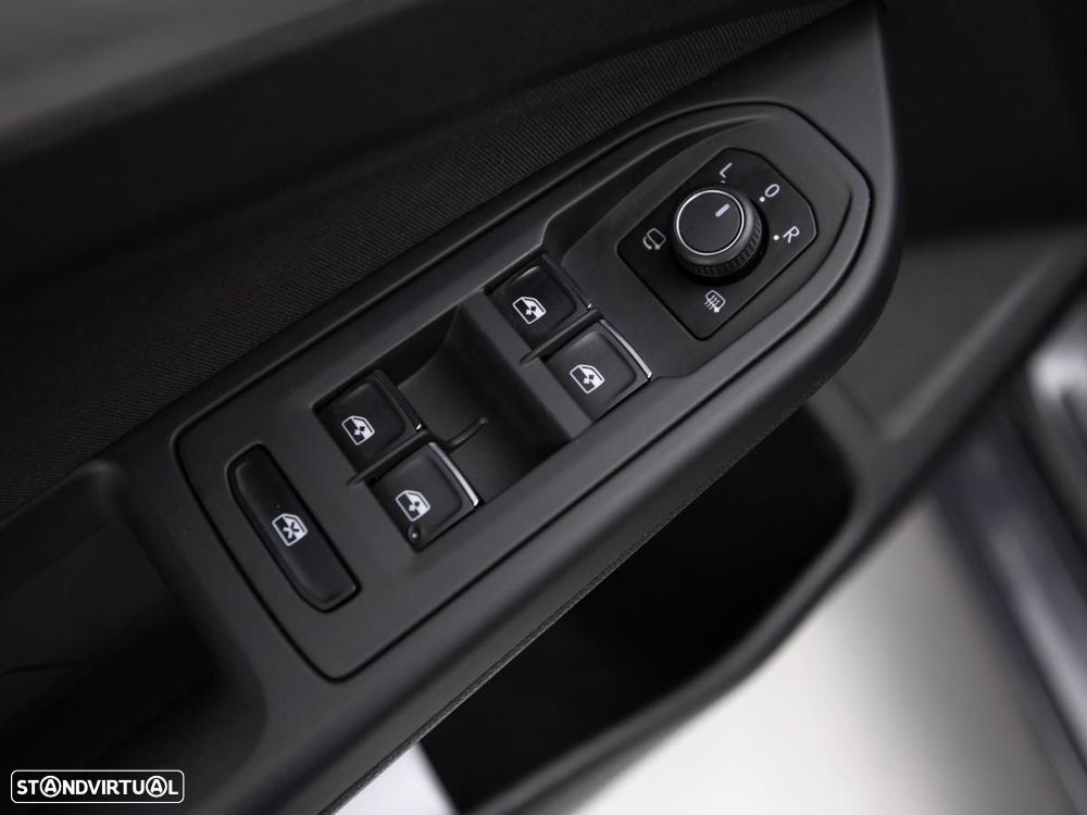 VW Golf 2.0 TDI Life DSG - 14