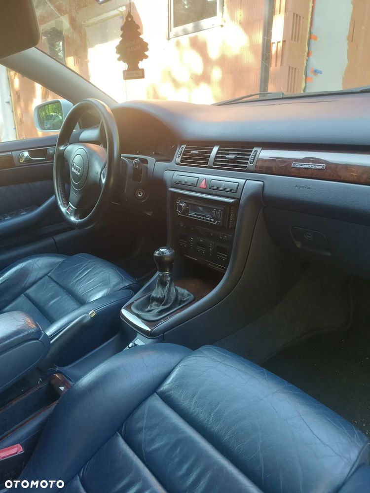 Audi A6 Avant 2.8 30V Quattro - 8