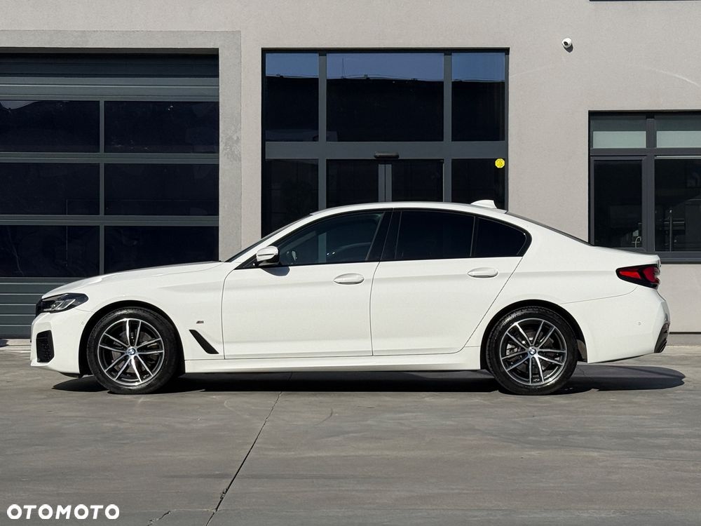 BMW Seria 5 520d xDrive mHEV M Sport sport - 10