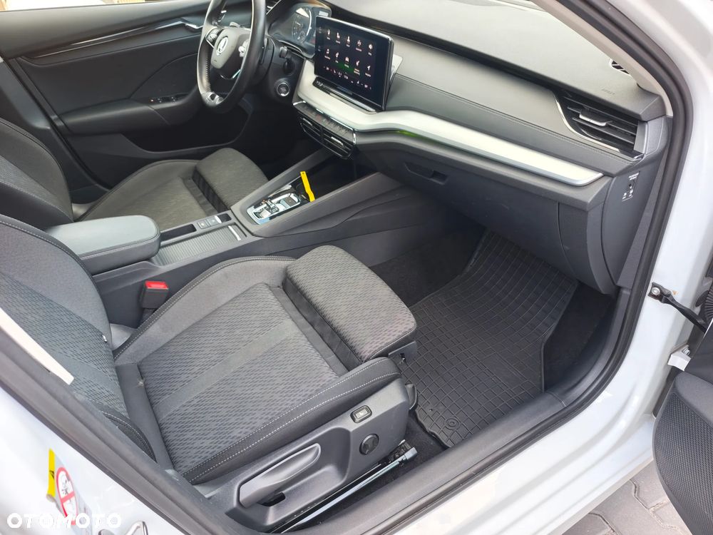 Skoda Octavia 2.0 TDI DSG Style - 11