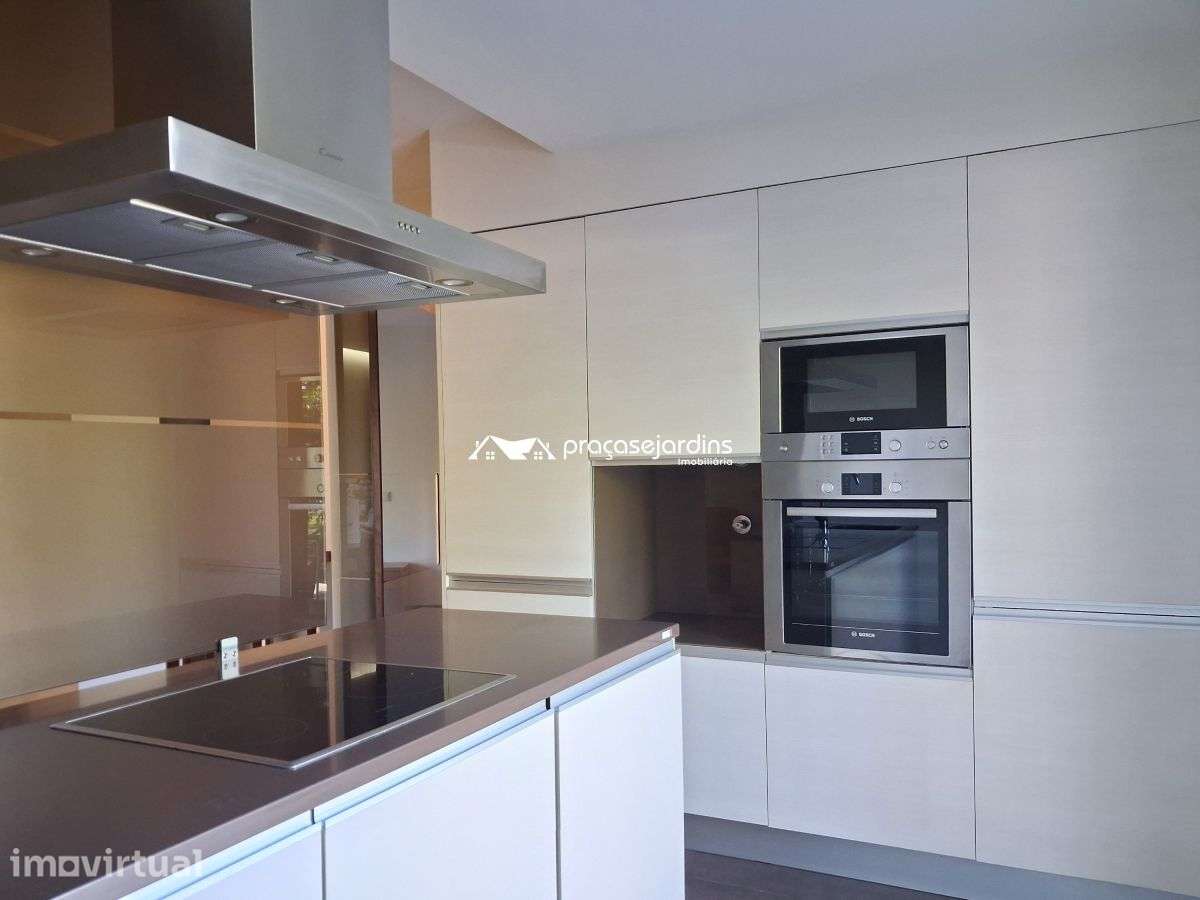 Apartamento T1 Mobilado e Equipado - Grande imagem: 2/15