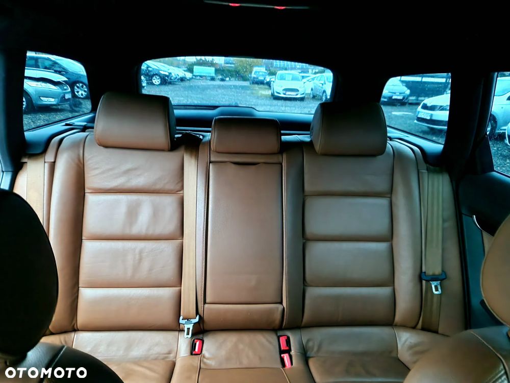 Audi A6 Avant 2.4 Quattro - 23