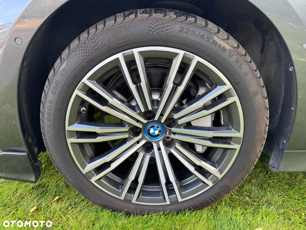BMW Seria 3 - 25
