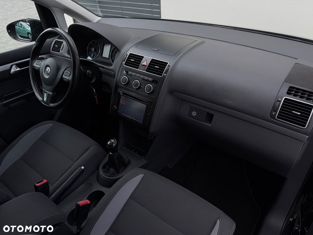 Volkswagen Touran 2.0 TDI DPF BlueMotion Technology Life - 26