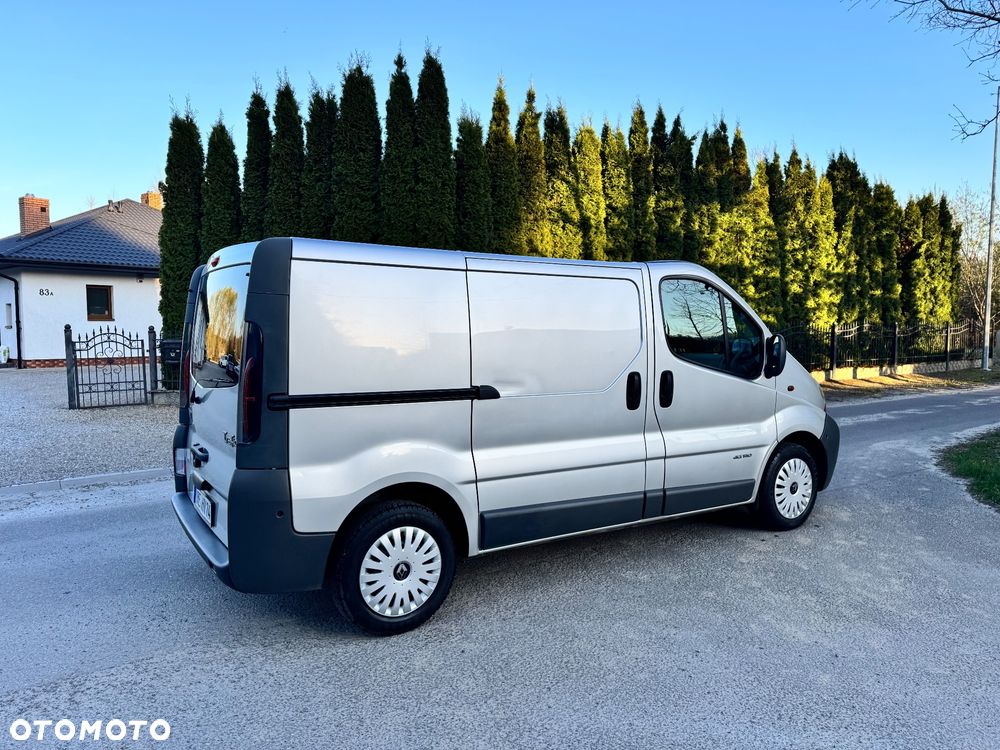 Renault Trafic - 15