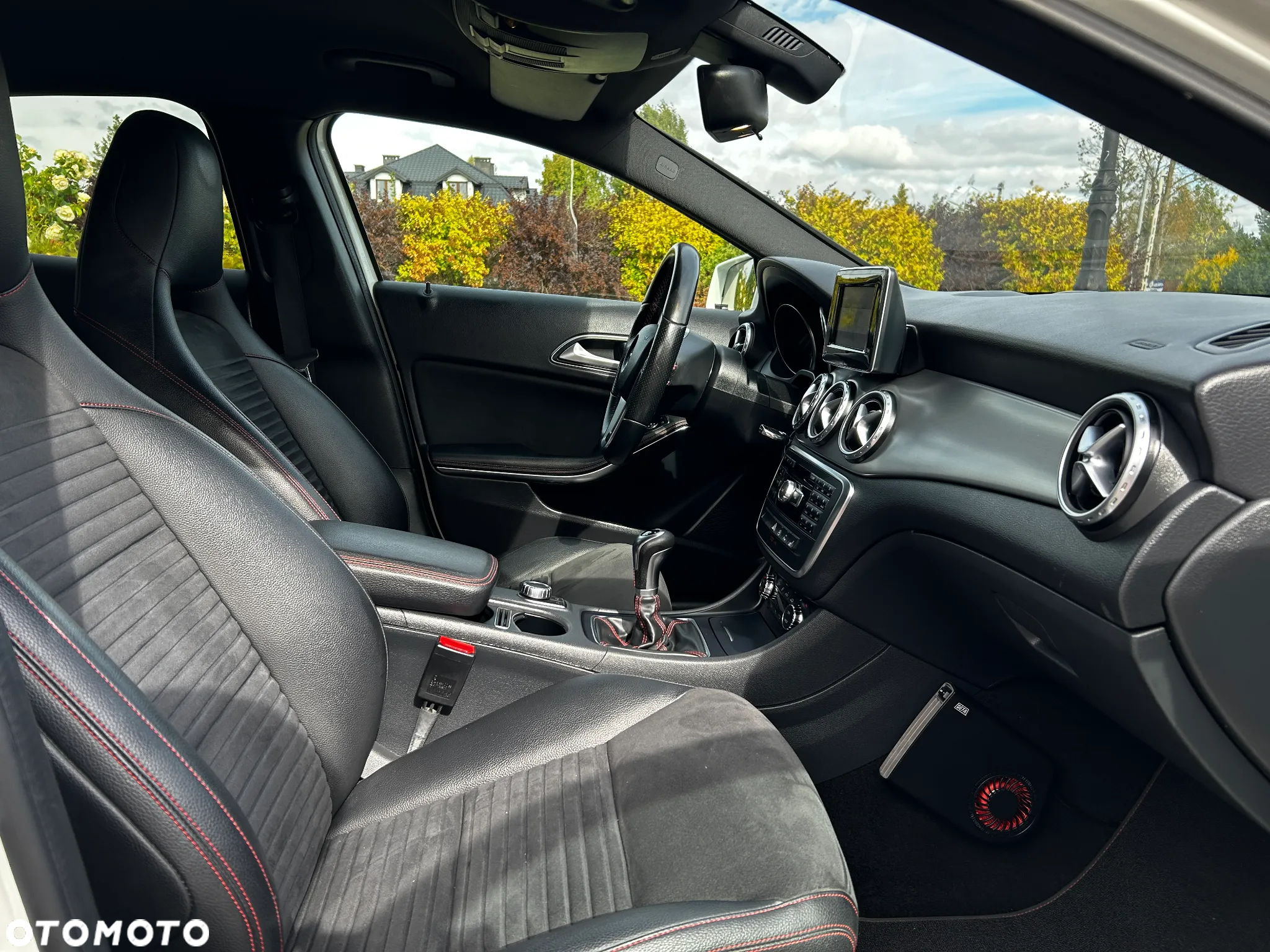 Mercedes-Benz GLA 180 d AMG Line - 16