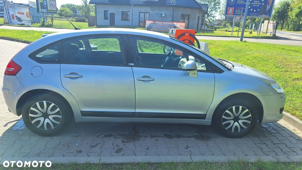 Citroën C4 2.0 16V Exclusive - 3