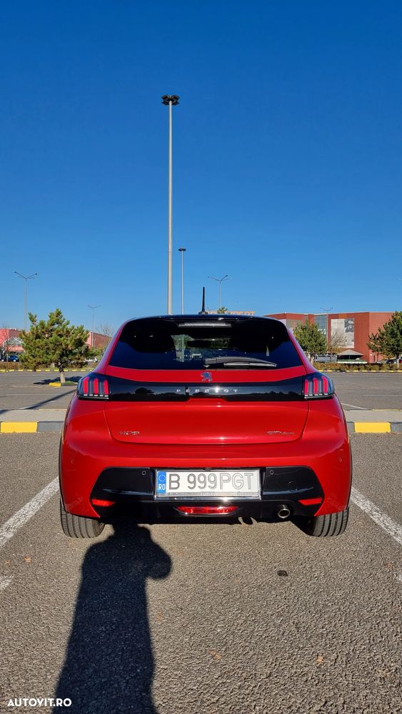 Peugeot 208 1.2 L PureTech STT EAT8 GT Line - 8