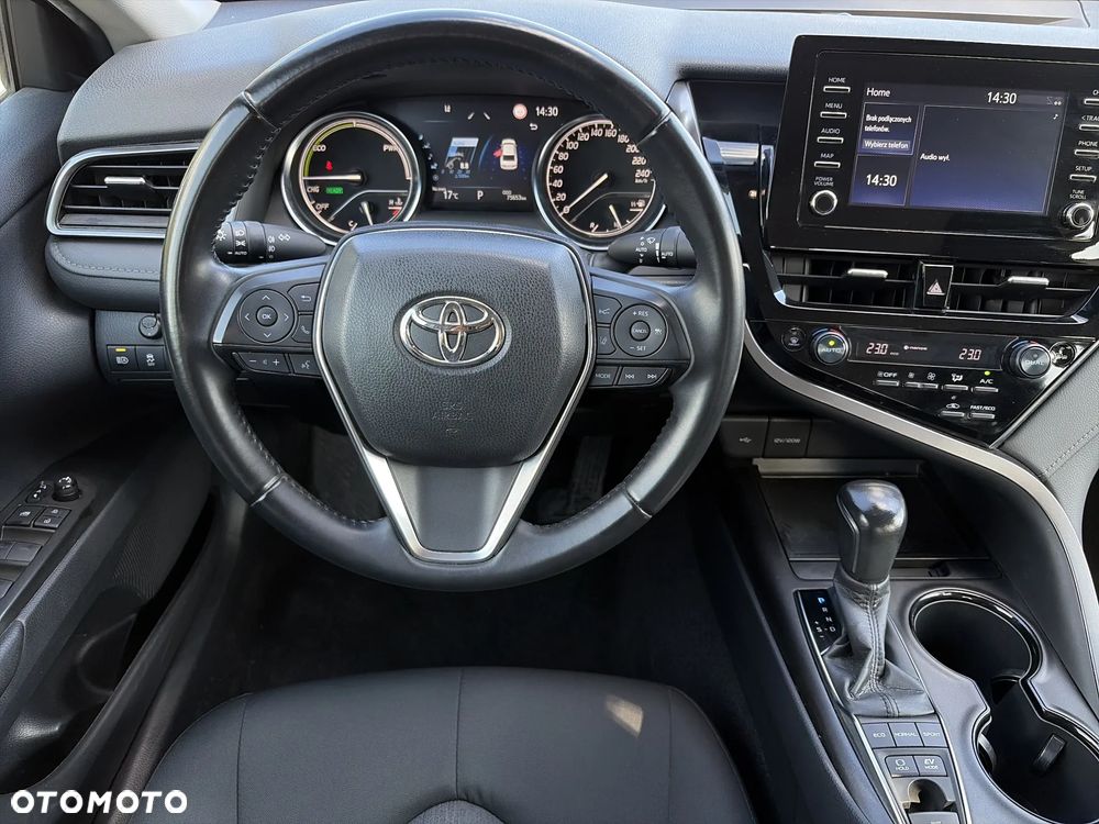 Toyota Camry 2.5 Hybrid Comfort CVT - 18