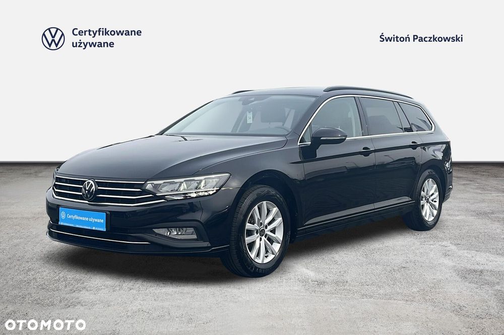 Volkswagen Passat - 1