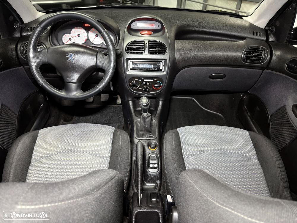 Peugeot 206 1.1 Black & Silver II - 17