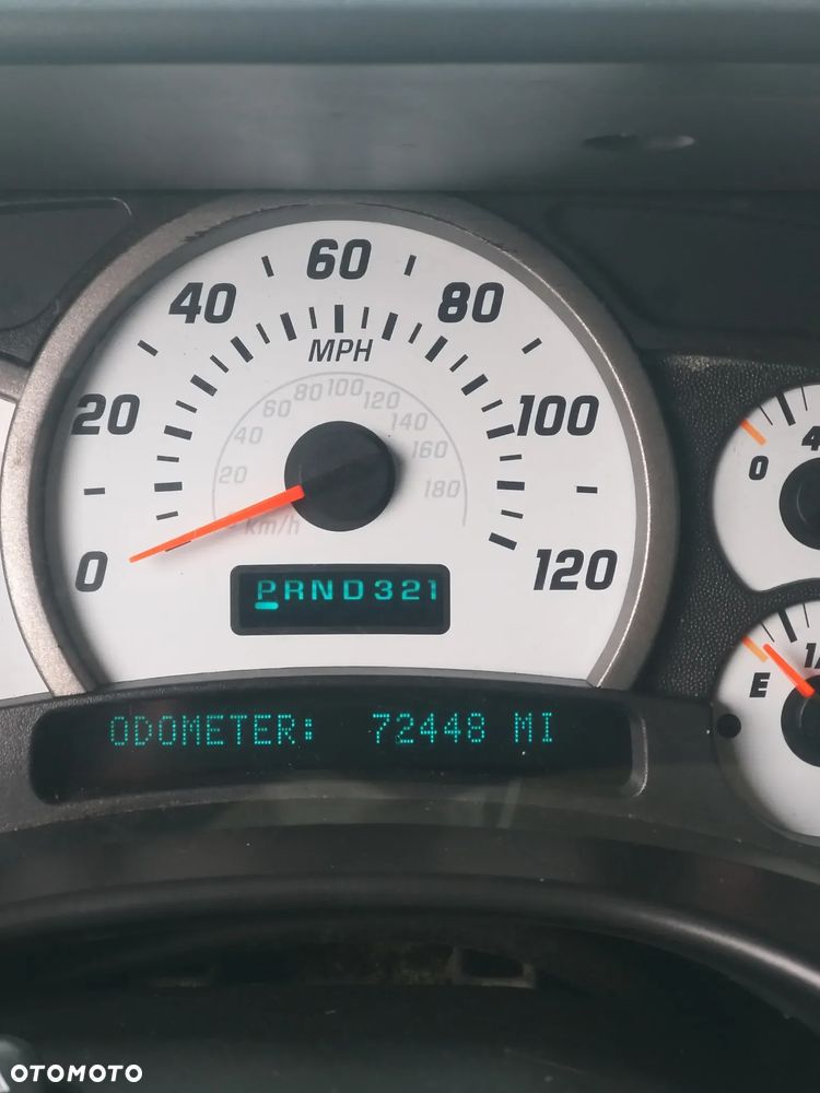 Hummer H2 6.0 V8 - 21