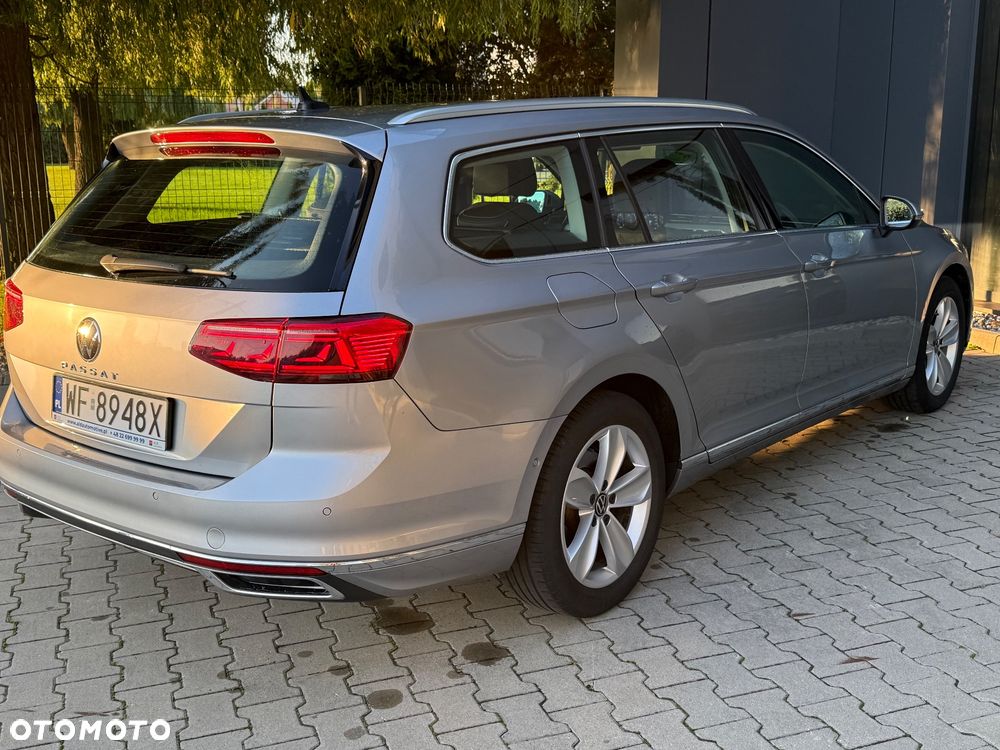 Volkswagen Passat 2.0 TDI EVO Elegance DSG - 9
