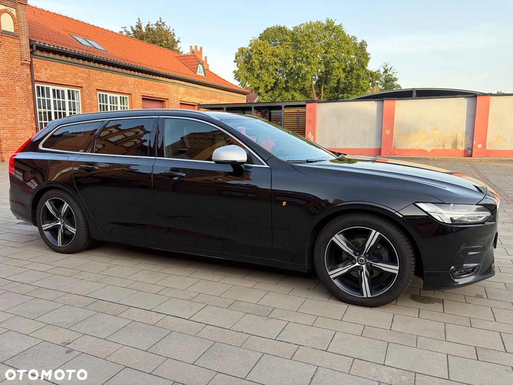 Volvo V90 D3 R-Design - 4