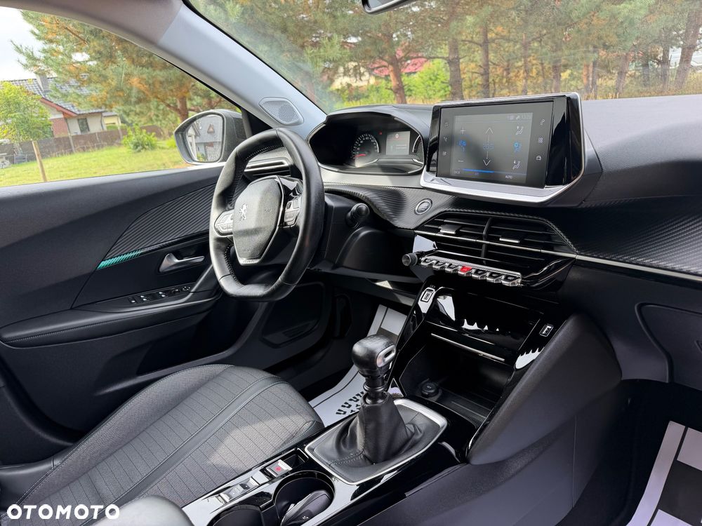 Peugeot 2008 1.2 PureTech Allure S&S - 24