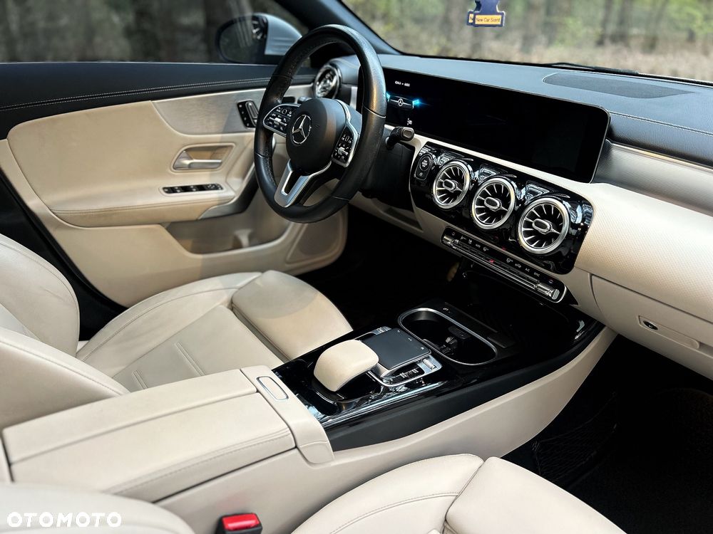 Mercedes-Benz CLA - 16