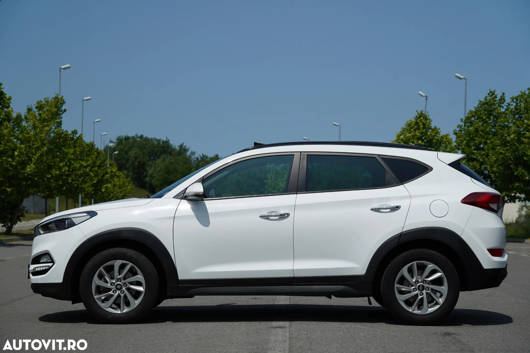 Hyundai Tucson blue 1.7 CRDi 2WD Style - 23
