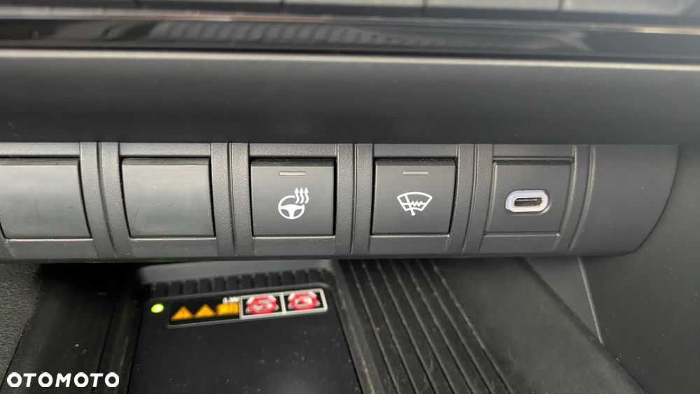 Toyota C-HR 2.0 Hybrid Dynamic Force Executive - 18