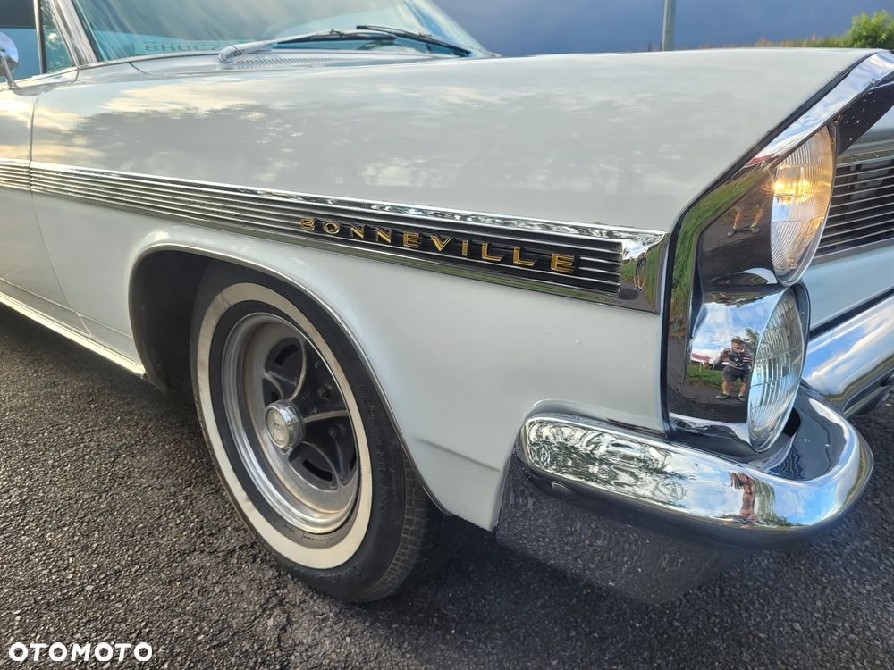 Pontiac Bonneville - 24