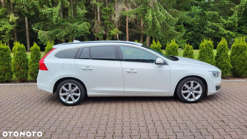 Volvo V60 D4 Drive-E Momentum - 2