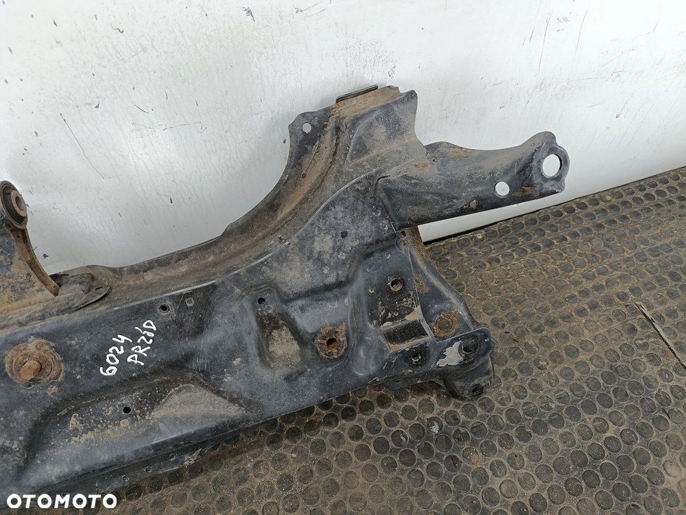 WÓZEK,TRAWERS PRZÓD TOYOTA YARIS III 1.4 D-4D - 5