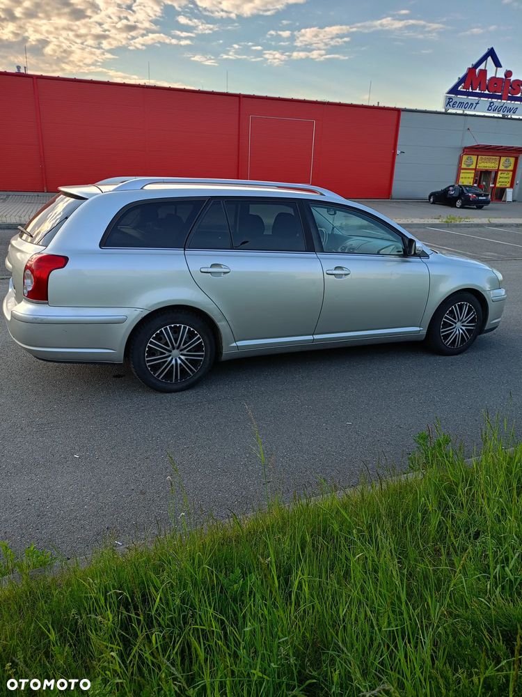 Toyota Avensis 2.0 VVT-i Sol plus Premium - 2