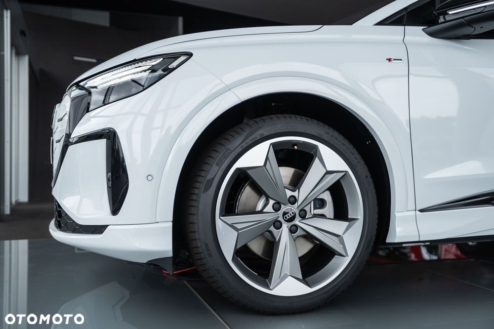 Audi Q4 e-tron 45 82kWh S Line - 6