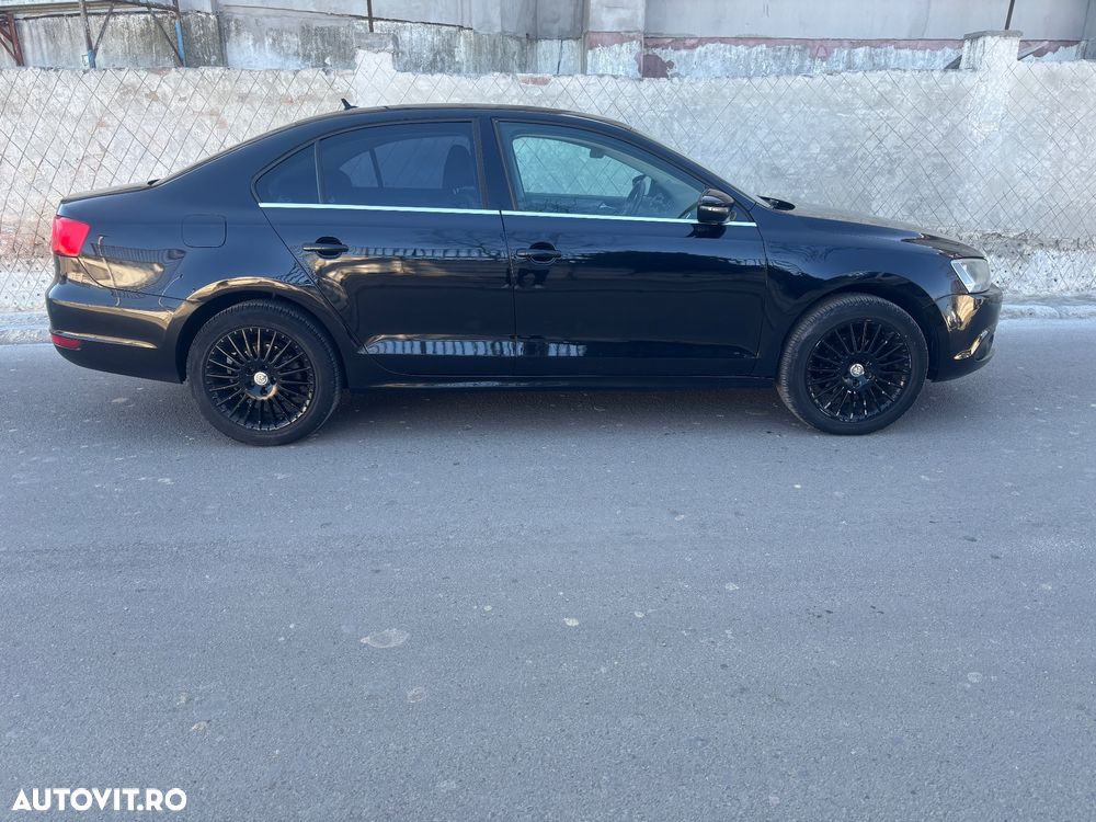 Volkswagen Jetta 2.0 TDI DSG Comfortline - 7