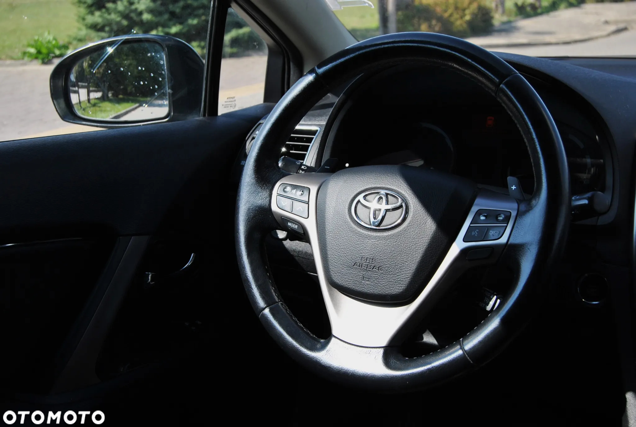 Toyota Avensis Combi 2.0 Multidrive S Executive - 10