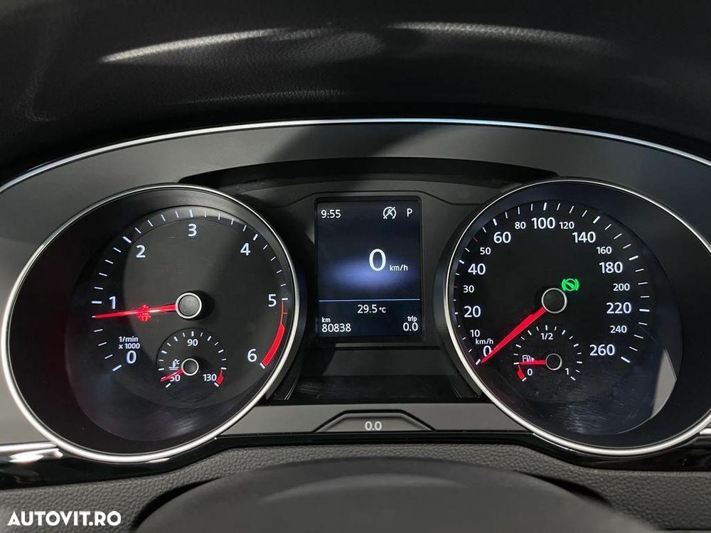 Volkswagen Passat 2.0 TDI DSG Highline - 26