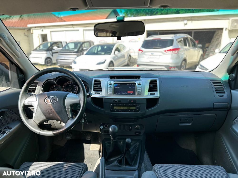 Toyota Hilux - 6