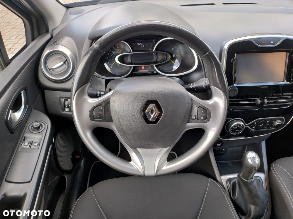 Renault Clio 1.2 16V Limited - 26