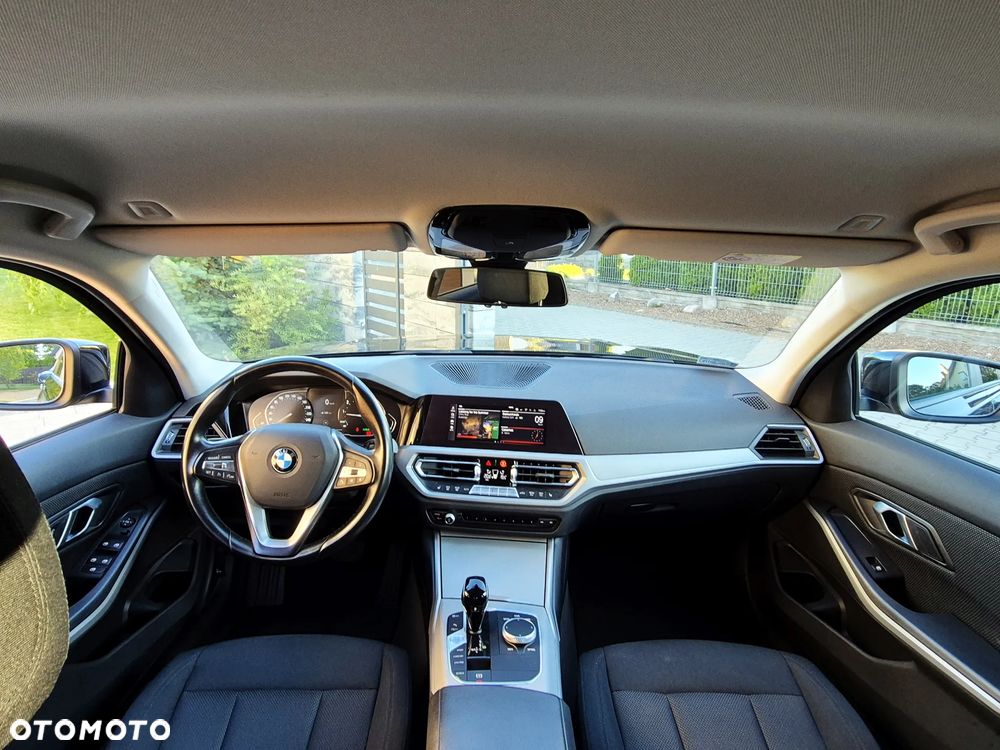 BMW Seria 3 318i Advantage sport - 9