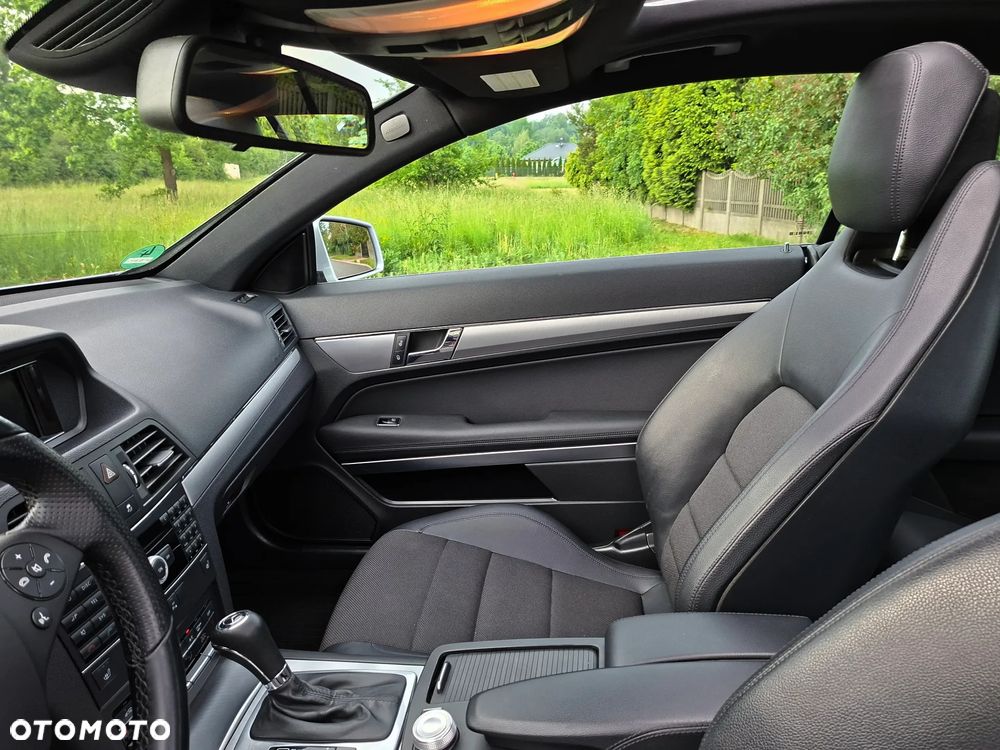 Mercedes-Benz Klasa E 200 CGI BlueEFFICIENCY Automatik Avantgarde - 17