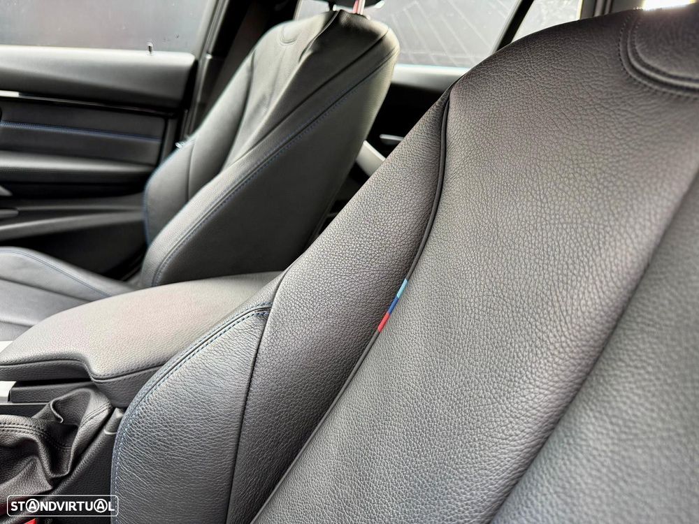 BMW 320 d xDrive Pack M Auto - 31