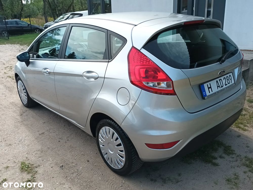 Ford Fiesta 1.25 Titanium X - 19
