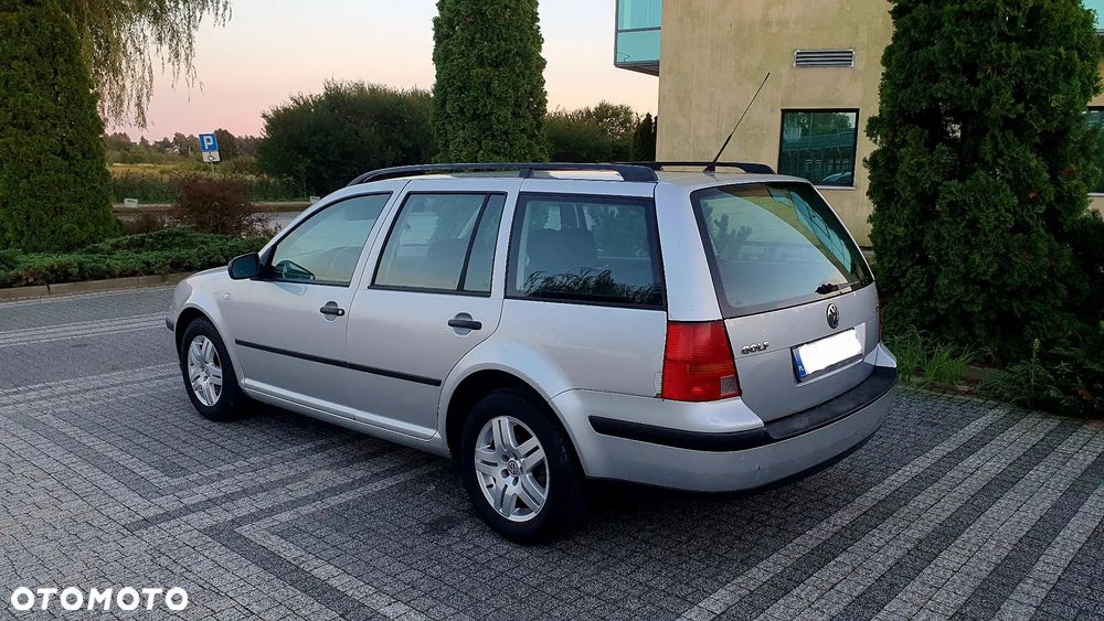Volkswagen Golf - 3