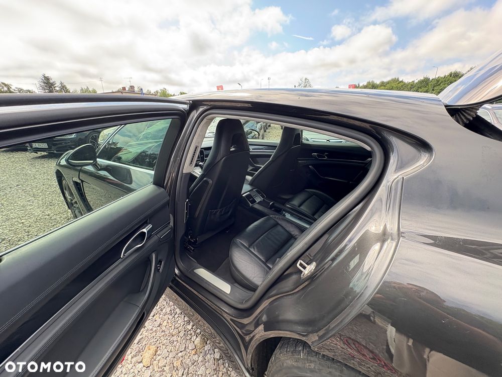 Porsche Panamera S PDK - 19