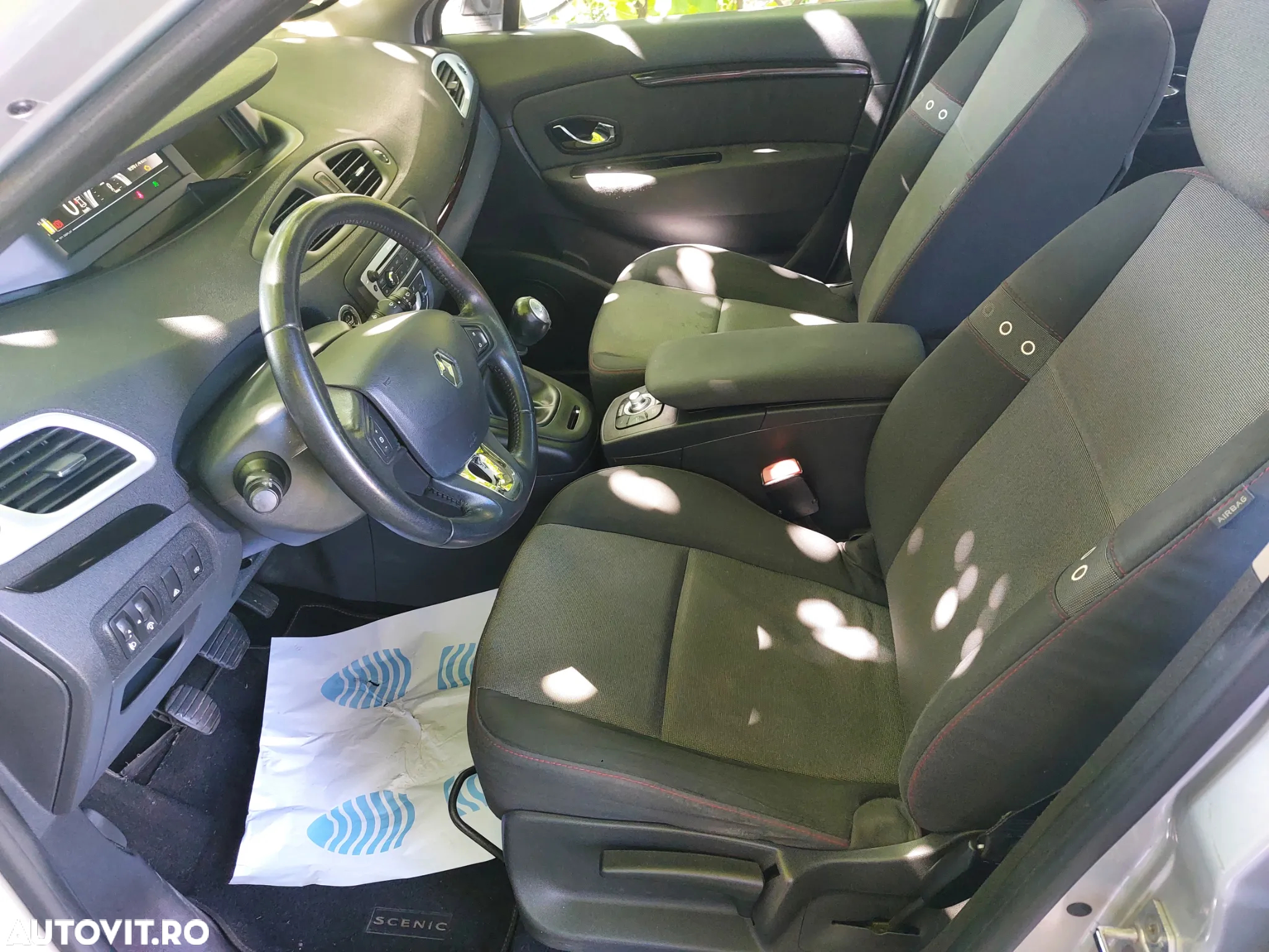 Renault Grand Scenic 1.5 dCi Privilege - 26