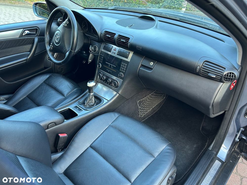 Mercedes-Benz Klasa C 200 Kompressor Avantgarde - 28
