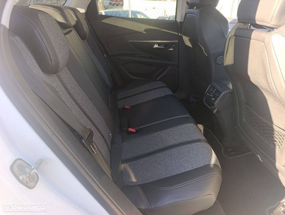 Peugeot 3008 1.6 BlueHDi Allure EAT6 J18 - 8